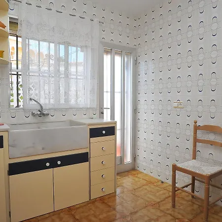 Holiday Patrai 8 * Javea